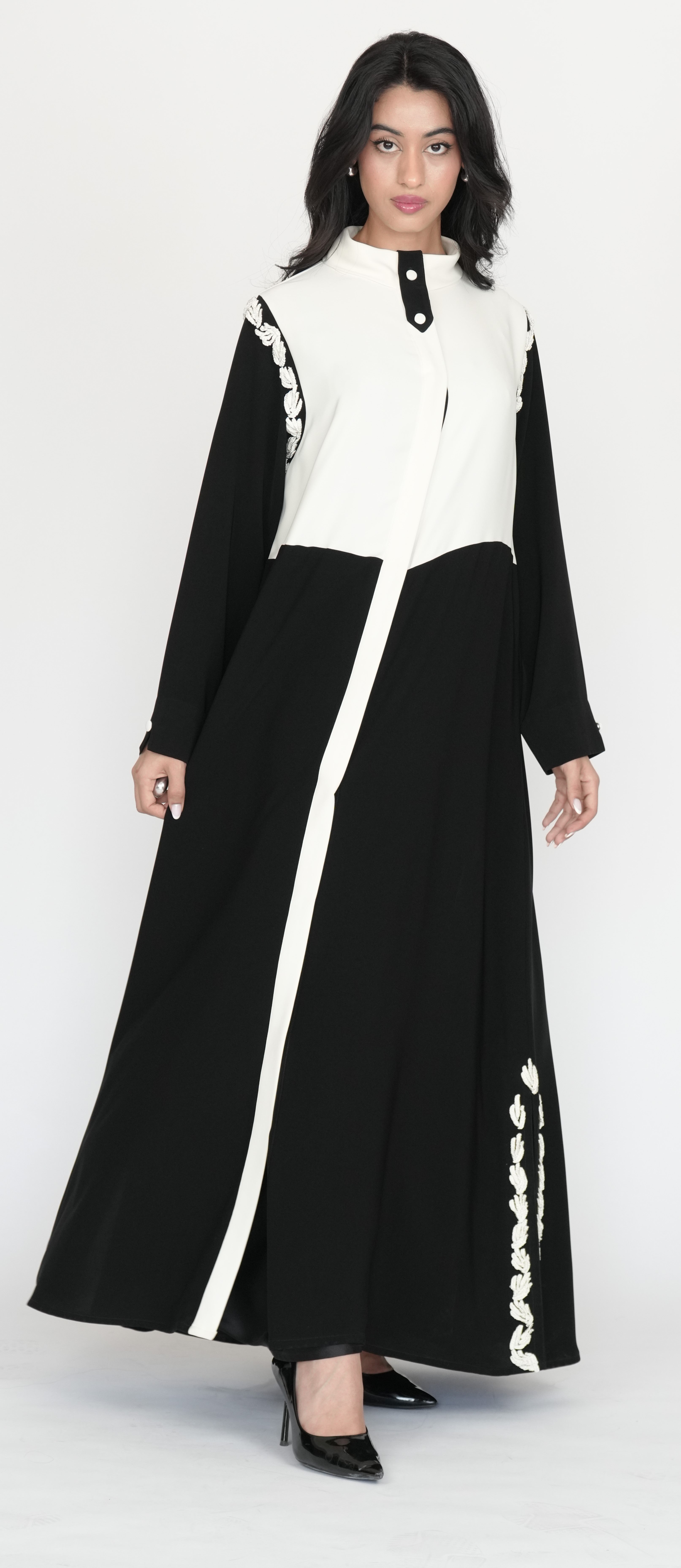 Black & White Contrast Abaya