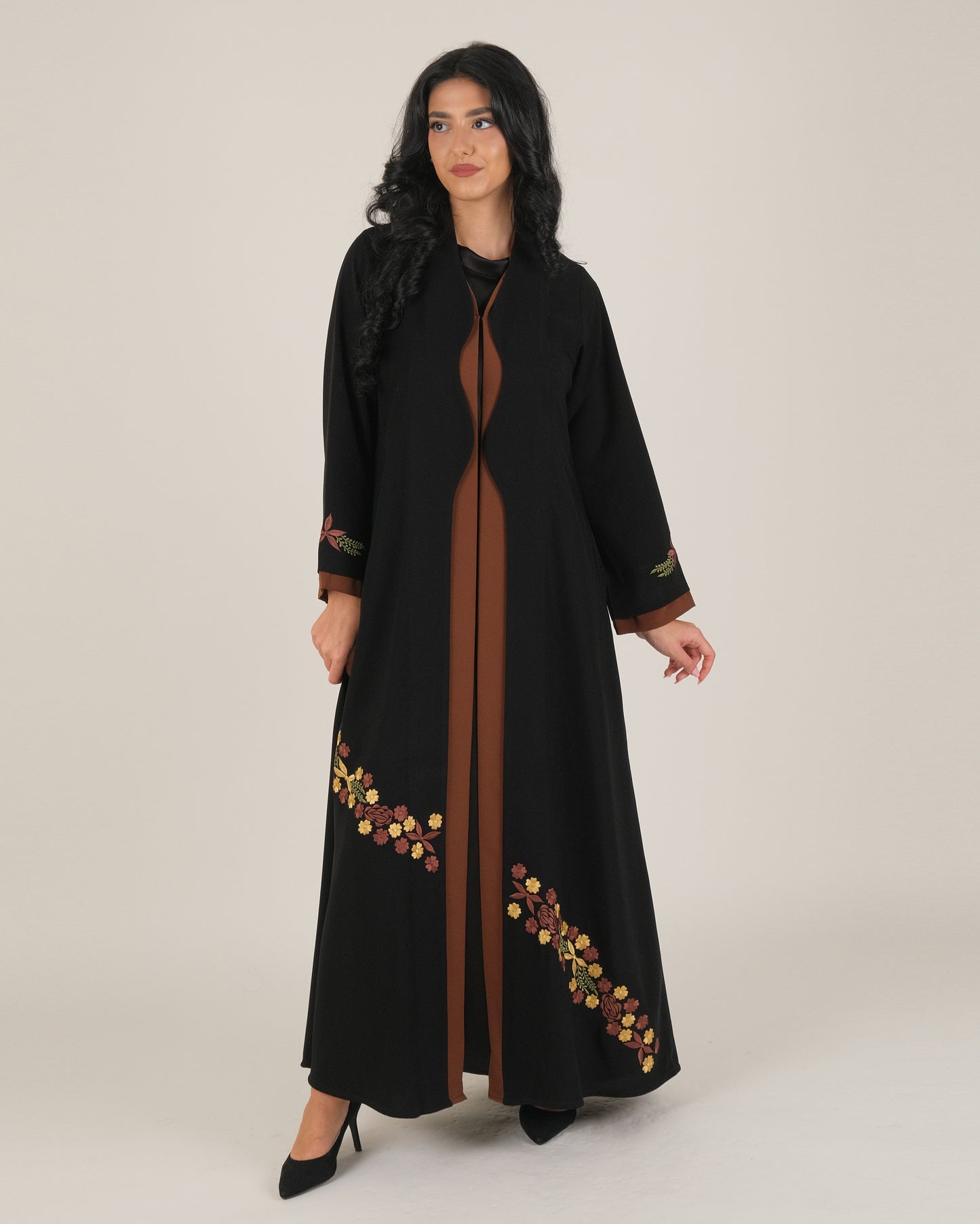 Floral Embroidered Tatreej Abaya – Black with Brown Contrast